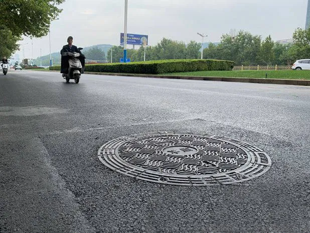 道路井盖